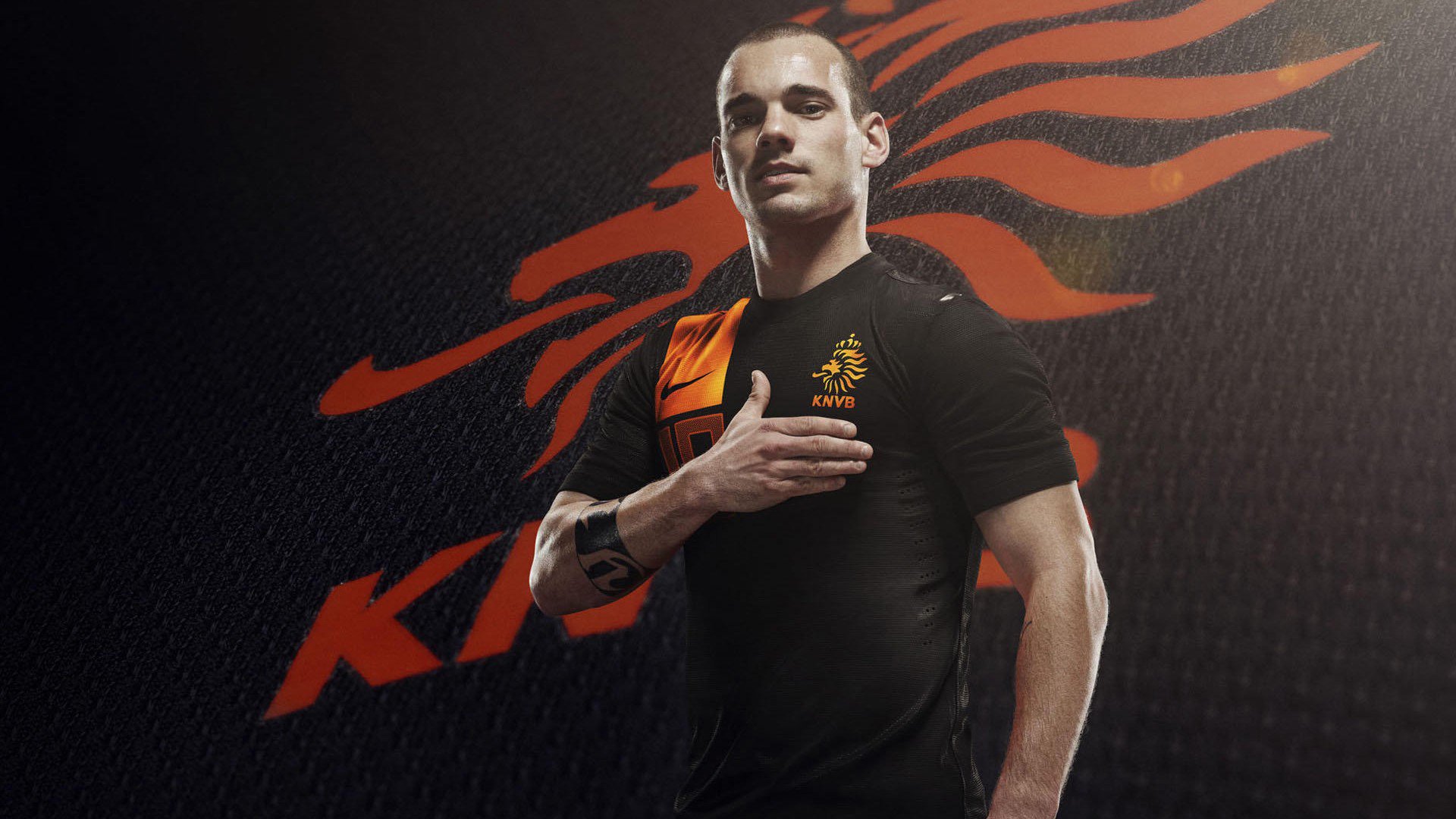 安东·李恩：全黑队中场的“控制塔”，稳定场上节奏，指引进攻方向